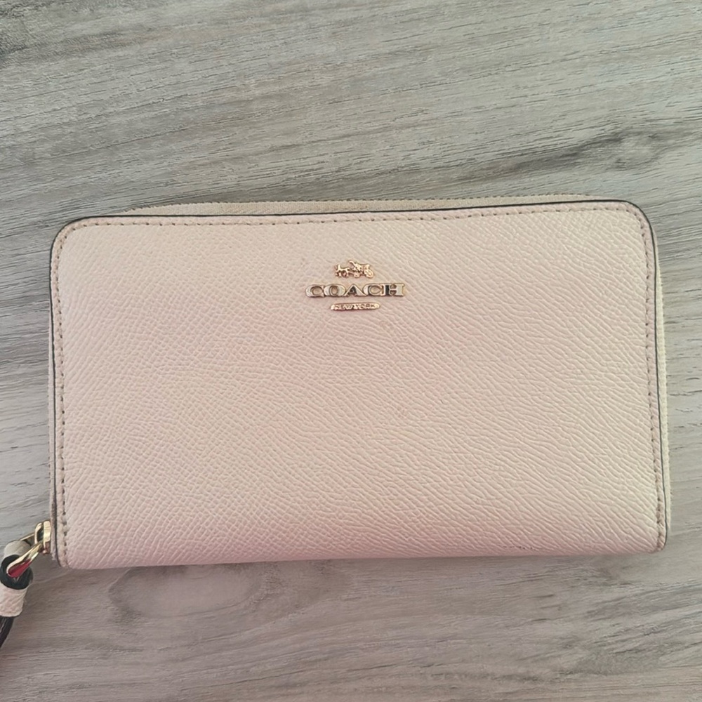 Coach wristlet and phone holder